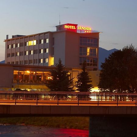 Hotel Janosik Liptovsky Mikulas Bagian luar foto