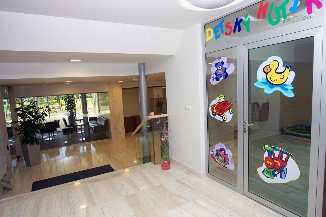 Hotel Janosik Liptovsky Mikulas Bagian luar foto