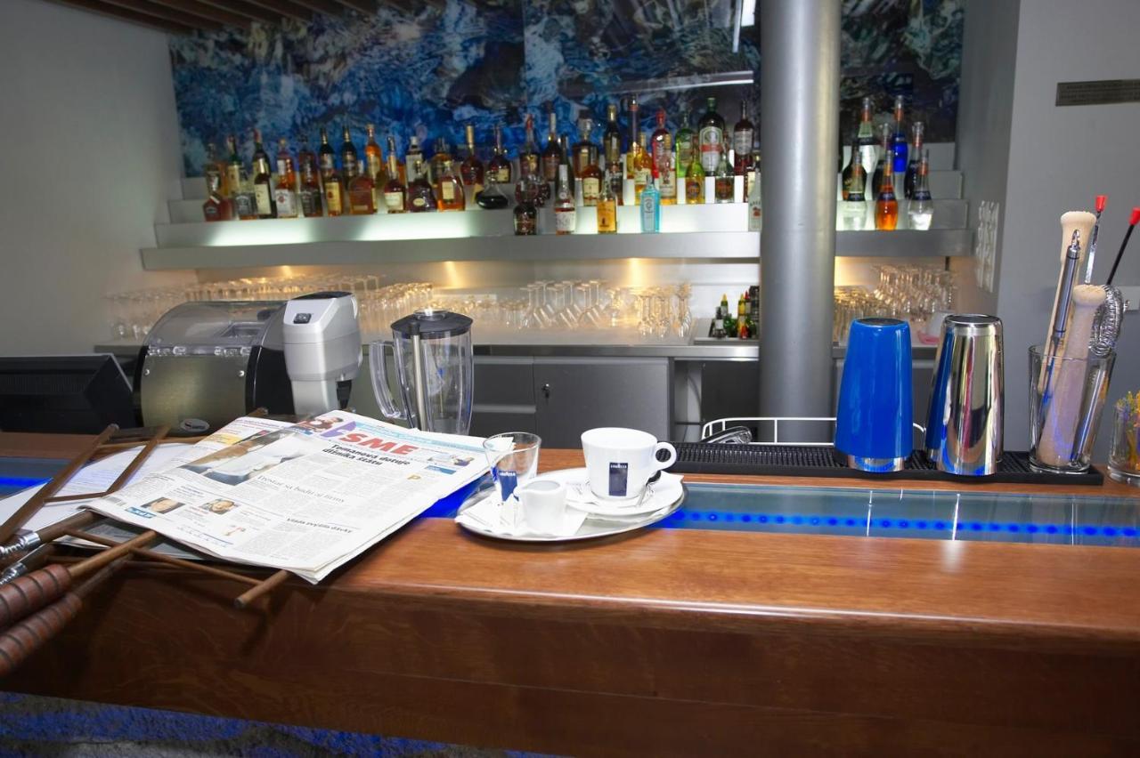 Hotel Janosik Liptovsky Mikulas Bagian luar foto