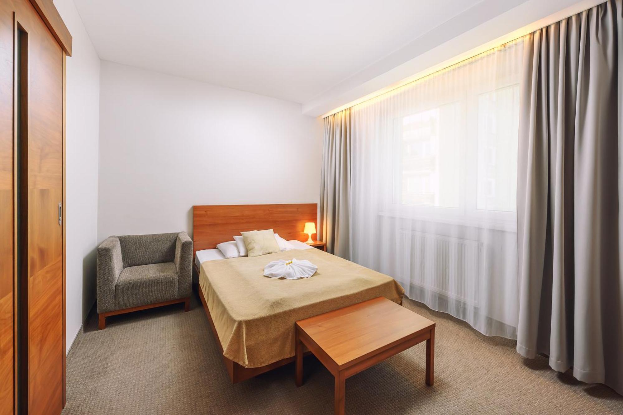 Hotel Janosik Liptovsky Mikulas Bagian luar foto