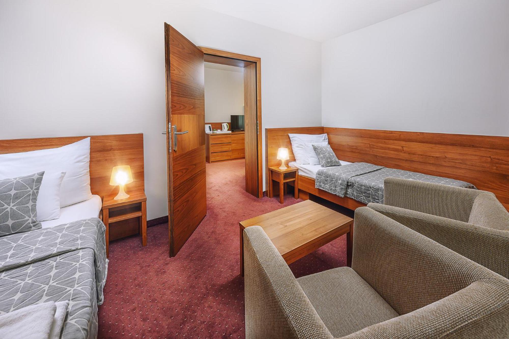 Hotel Janosik Liptovsky Mikulas Bagian luar foto