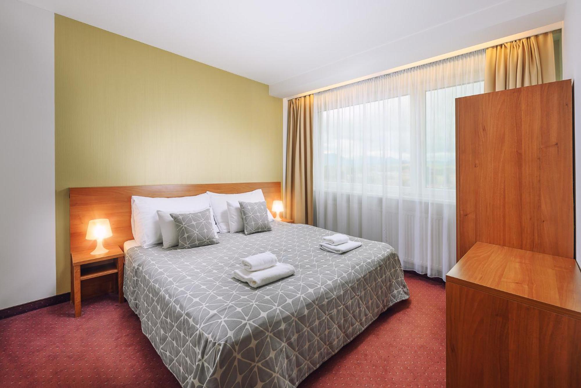 Hotel Janosik Liptovsky Mikulas Bagian luar foto
