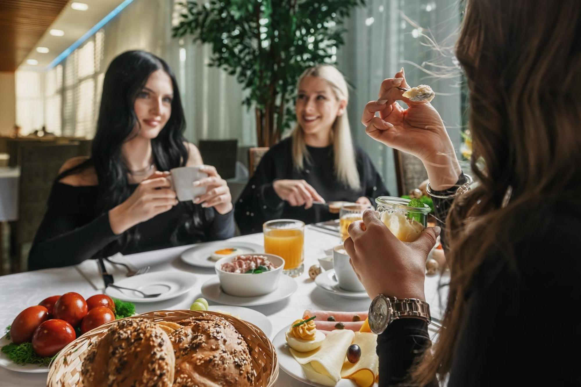 Hotel Janosik Liptovsky Mikulas Bagian luar foto