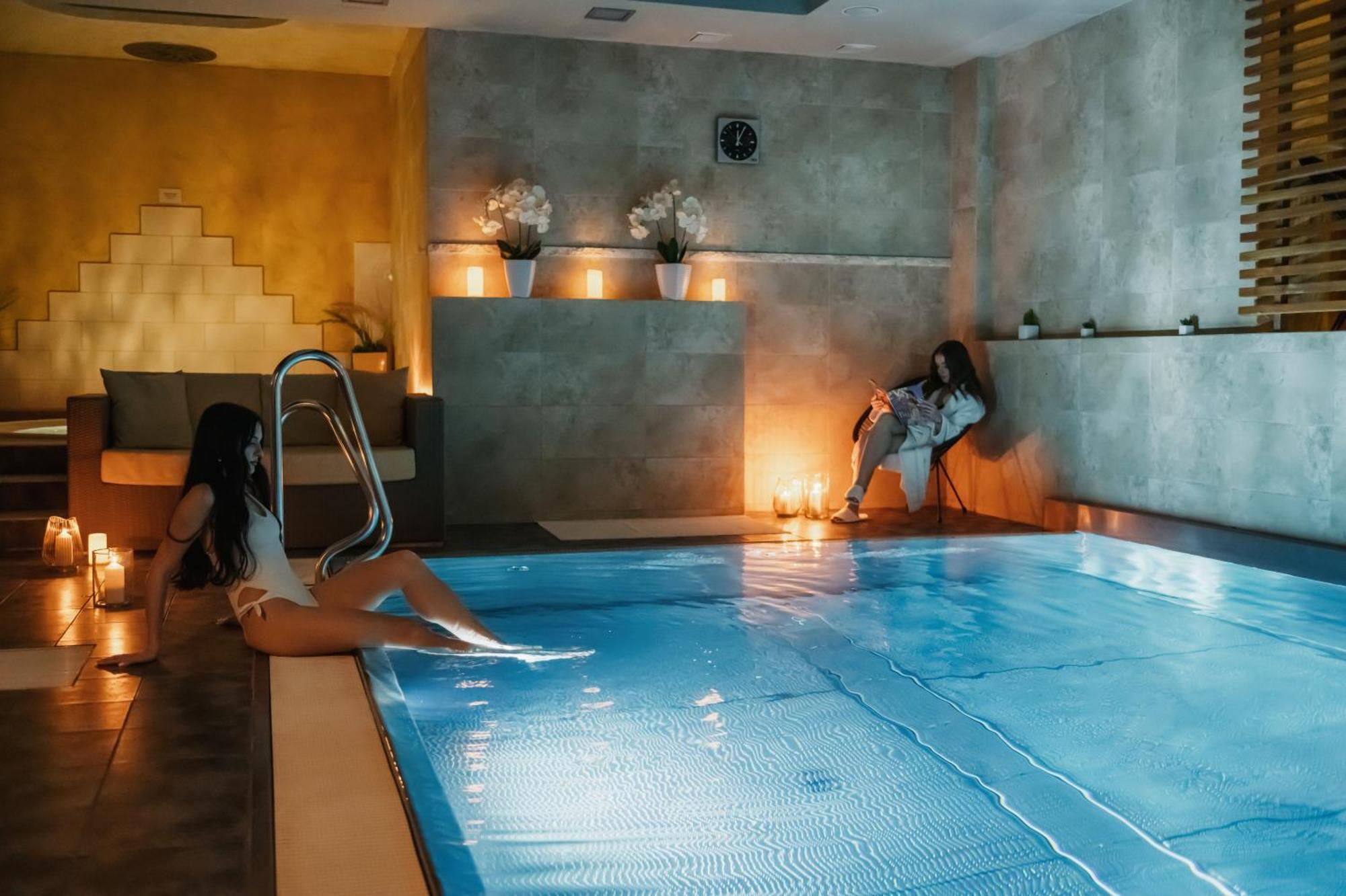 Hotel Janosik Liptovsky Mikulas Bagian luar foto