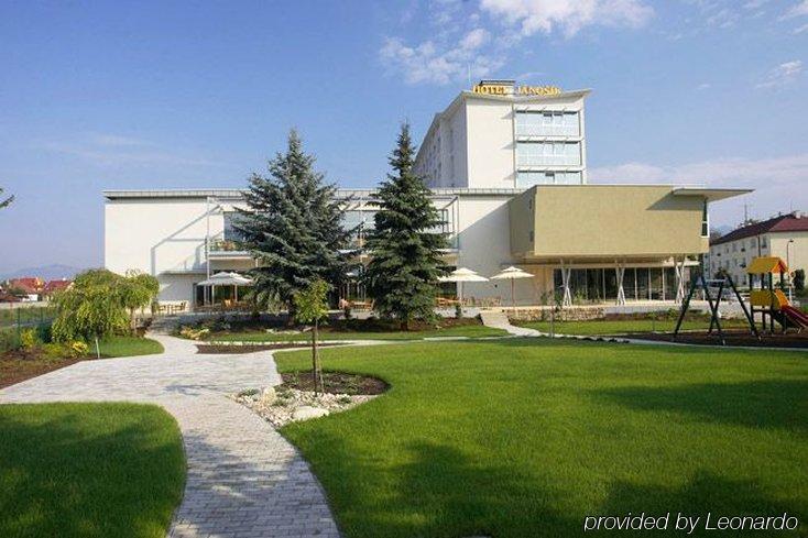 Hotel Janosik Liptovsky Mikulas Bagian luar foto