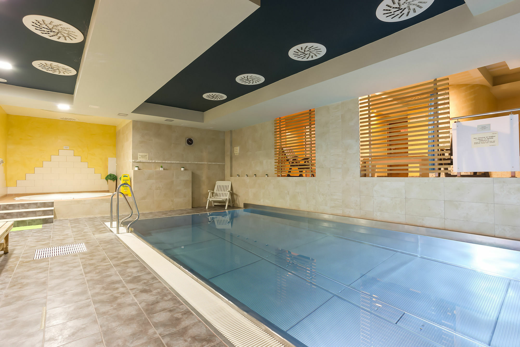 Hotel Janosik Liptovsky Mikulas Bagian luar foto